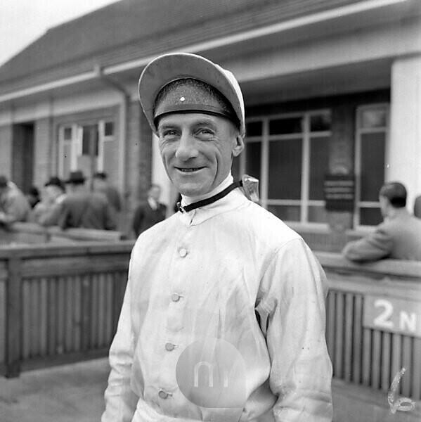 Bildagentur mauritius images Stan Smith Jockey 14 April 1964